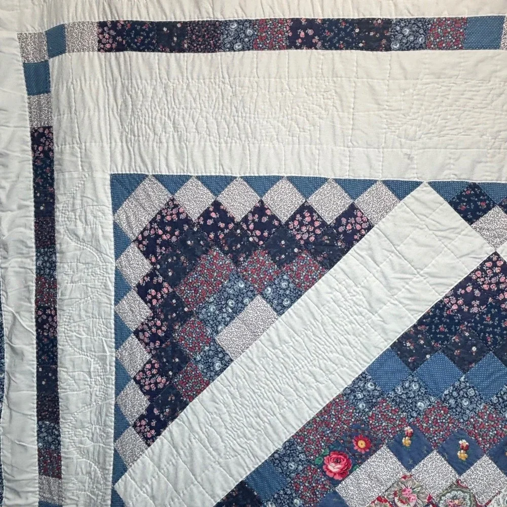 VTG‎ Handmade Patchwork Heirloom Quilt 80s Blanket Blue White Floral Cottagecore